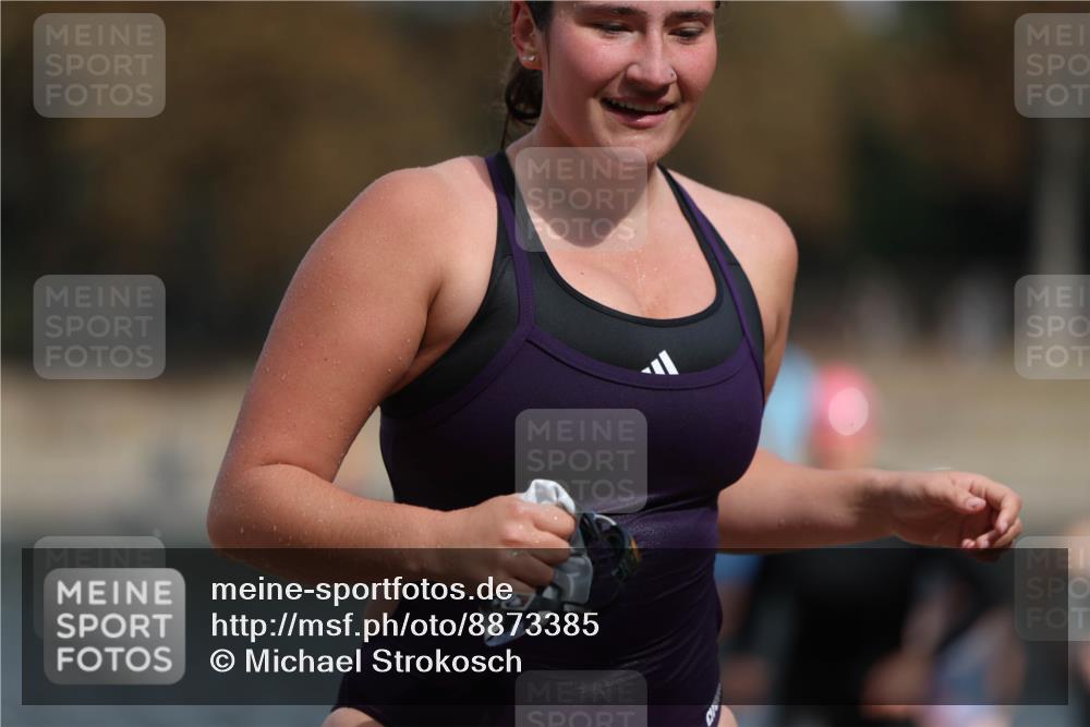 14.09.2025 - Stadtparktriathlon Michael Strokosch http://msf.ph/oto/8873385 14.09.2025 12:13:29 Schwimmen 1222, 1251, 1257, 1264, 1277, 1286, 1312, 1321 meine-sportfotos.de