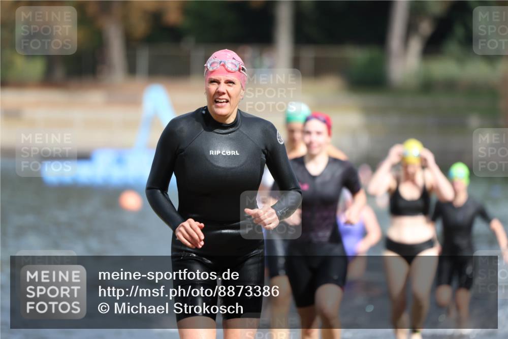 14.09.2025 - Stadtparktriathlon Michael Strokosch http://msf.ph/oto/8873386 14.09.2025 12:13:30 Schwimmen 1222, 1251, 1257, 1264, 1277, 1286, 1312, 1321 meine-sportfotos.de
