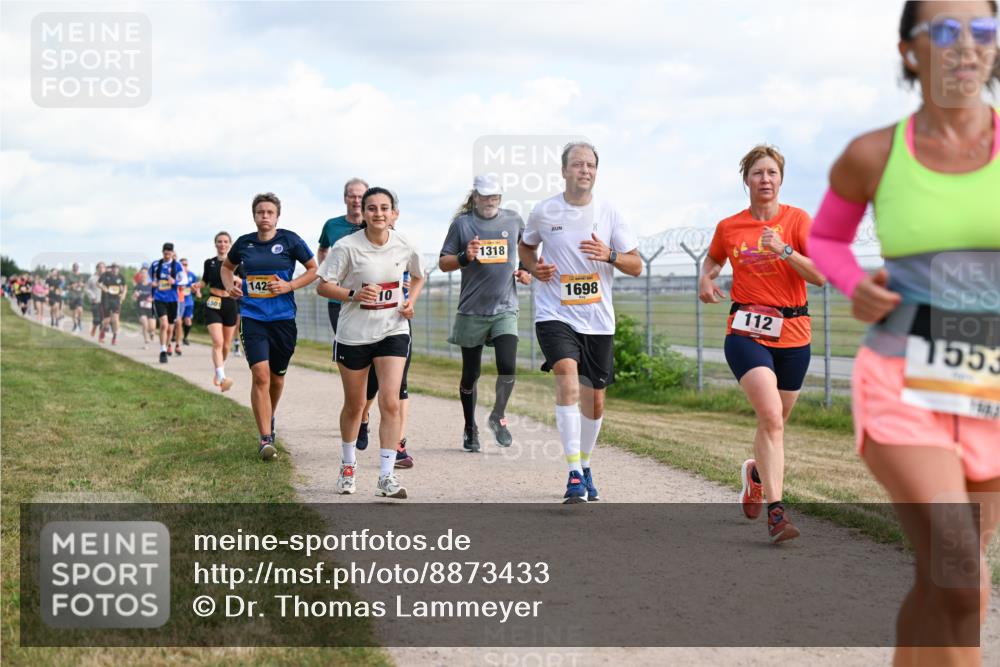 14.09.2025 - Airport Race Dr. Thomas Lammeyer http://msf.ph/oto/8873433 14.09.2025 12:18:09 Laufen 142, 1318, 1698, 112, 1553 meine-sportfotos.de