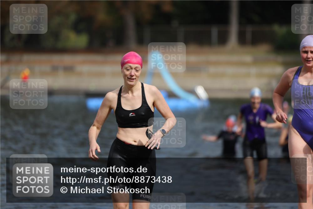 14.09.2025 - Stadtparktriathlon Michael Strokosch http://msf.ph/oto/8873438 14.09.2025 12:13:42 Schwimmen 1263, 1291, 1319 meine-sportfotos.de