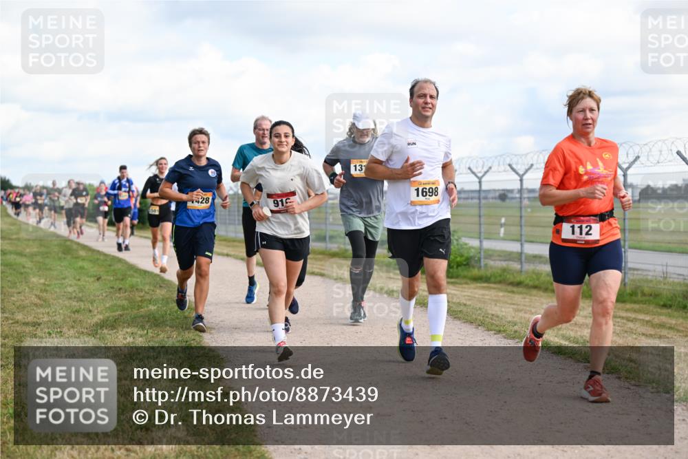 14.09.2025 - Airport Race Dr. Thomas Lammeyer http://msf.ph/oto/8873439 14.09.2025 12:18:10 Laufen 501, 28, 916, 131, 1698, 112 meine-sportfotos.de