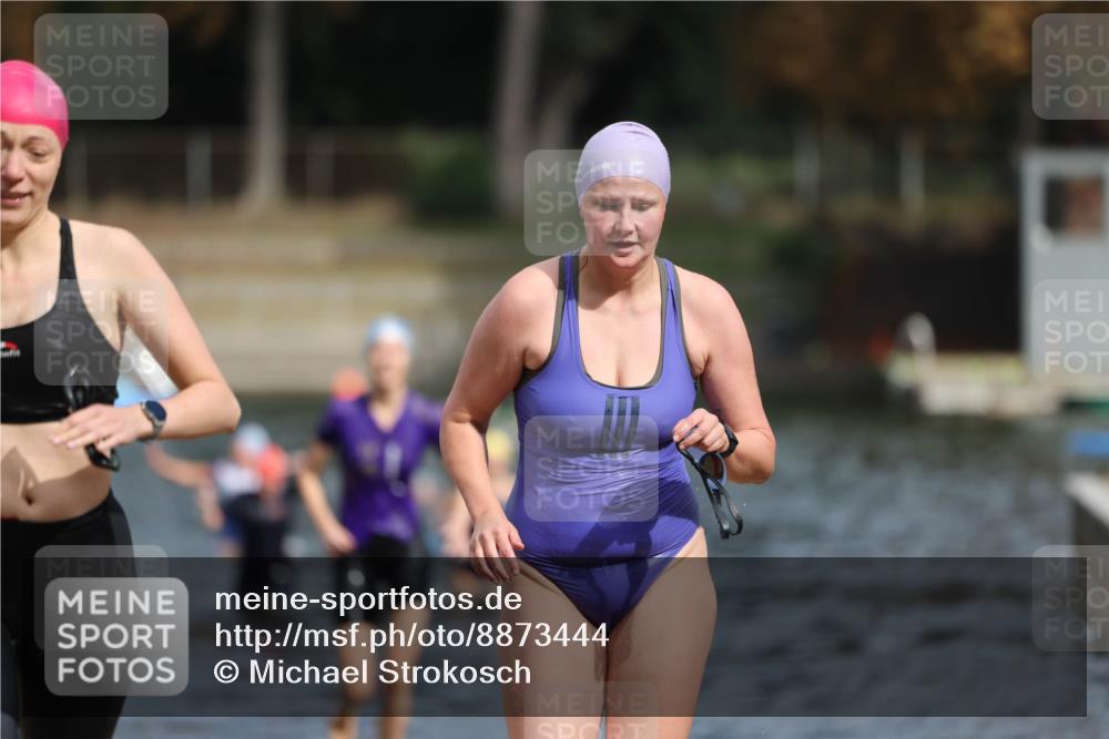 14.09.2025 - Stadtparktriathlon Michael Strokosch http://msf.ph/oto/8873444 14.09.2025 12:13:44 Schwimmen 1263, 1291, 1319 meine-sportfotos.de