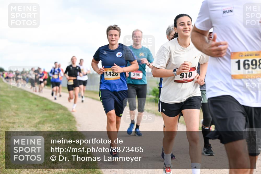14.09.2025 - Airport Race Dr. Thomas Lammeyer http://msf.ph/oto/8873465 14.09.2025 12:18:12 Laufen 1428, 296, 910, 1698 meine-sportfotos.de