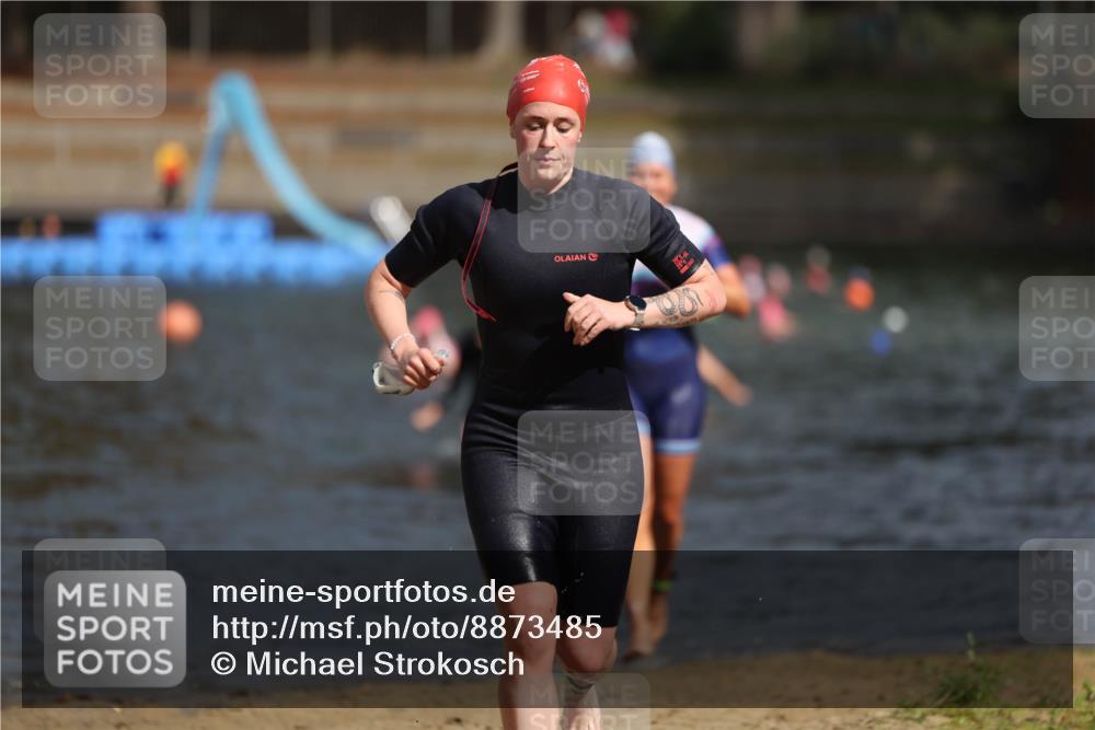 14.09.2025 - Stadtparktriathlon Michael Strokosch http://msf.ph/oto/8873485 14.09.2025 12:13:59 Schwimmen 1236, 1237, 1288 meine-sportfotos.de