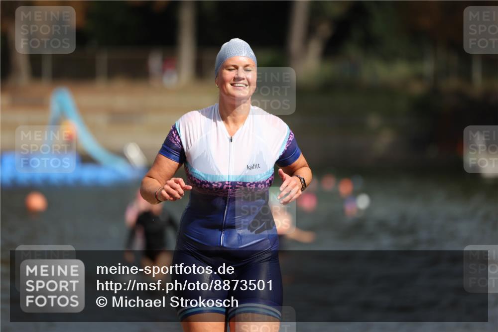 14.09.2025 - Stadtparktriathlon Michael Strokosch http://msf.ph/oto/8873501 14.09.2025 12:14:03 Schwimmen 1237, 1288, 1290 meine-sportfotos.de
