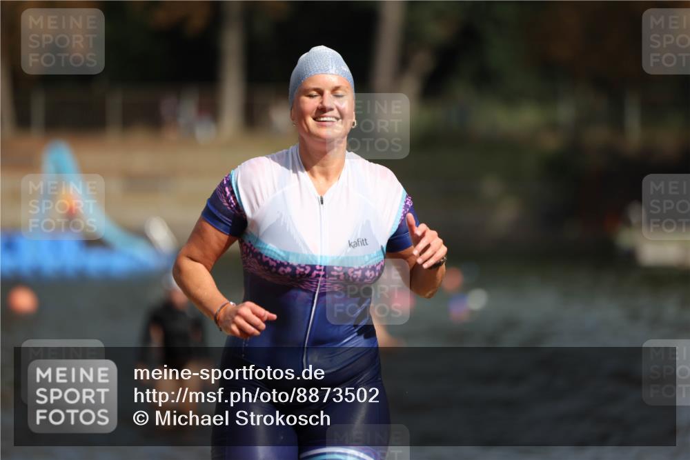 14.09.2025 - Stadtparktriathlon Michael Strokosch http://msf.ph/oto/8873502 14.09.2025 12:14:03 Schwimmen 1237, 1288, 1290 meine-sportfotos.de