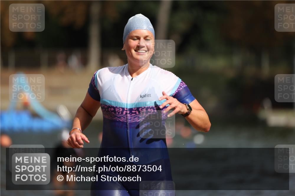 14.09.2025 - Stadtparktriathlon Michael Strokosch http://msf.ph/oto/8873504 14.09.2025 12:14:03 Schwimmen 1237, 1288, 1290 meine-sportfotos.de