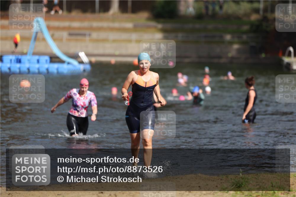 14.09.2025 - Stadtparktriathlon Michael Strokosch http://msf.ph/oto/8873526 14.09.2025 12:14:17 Schwimmen 1248, 1279 meine-sportfotos.de