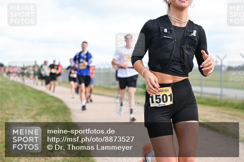 14.09.2025 - Airport Race Dr. Thomas Lammeyer http://msf.ph/oto/8873527 14.09.2025 12:18:15 Laufen 2, 1501 meine-sportfotos.de
