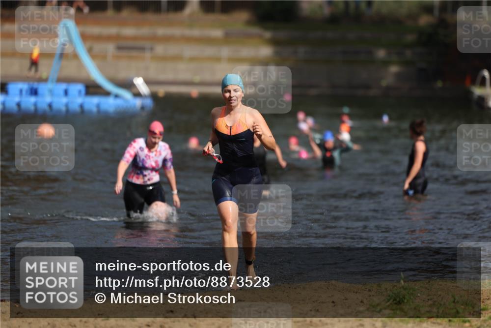14.09.2025 - Stadtparktriathlon Michael Strokosch http://msf.ph/oto/8873528 14.09.2025 12:14:18 Schwimmen 1248, 1279 meine-sportfotos.de