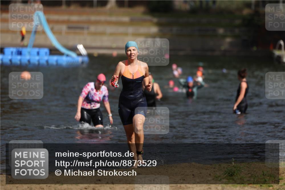 14.09.2025 - Stadtparktriathlon Michael Strokosch http://msf.ph/oto/8873529 14.09.2025 12:14:18 Schwimmen 1248, 1279 meine-sportfotos.de