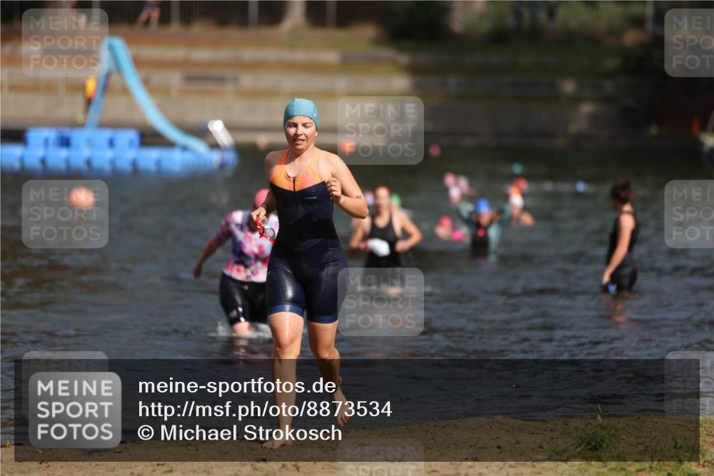 14.09.2025 - Stadtparktriathlon Michael Strokosch http://msf.ph/oto/8873534 14.09.2025 12:14:18 Schwimmen 1248, 1279 meine-sportfotos.de