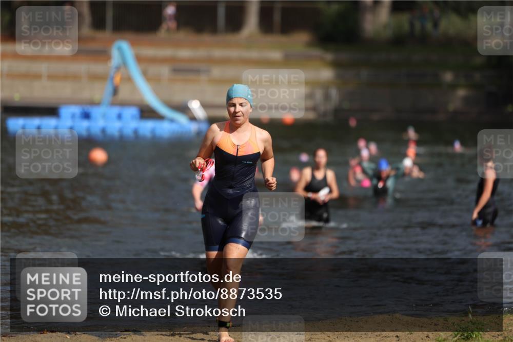 14.09.2025 - Stadtparktriathlon Michael Strokosch http://msf.ph/oto/8873535 14.09.2025 12:14:19 Schwimmen 1248, 1279 meine-sportfotos.de