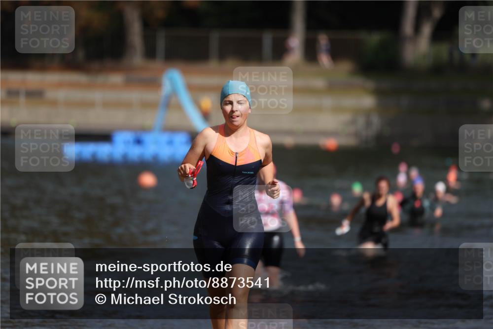 14.09.2025 - Stadtparktriathlon Michael Strokosch http://msf.ph/oto/8873541 14.09.2025 12:14:20 Schwimmen 1248, 1279 meine-sportfotos.de