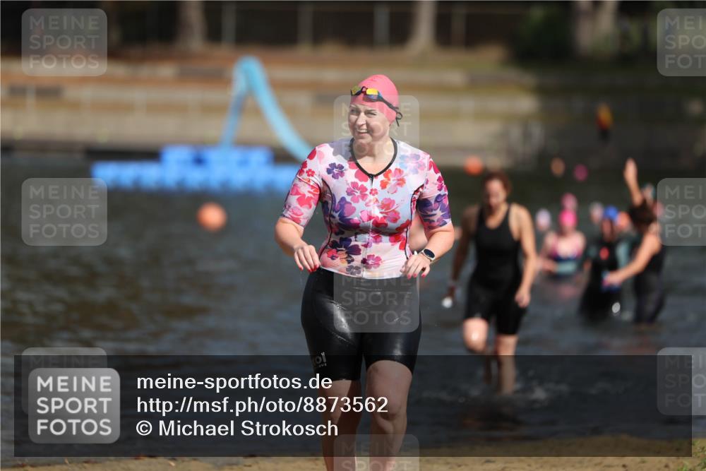14.09.2025 - Stadtparktriathlon Michael Strokosch http://msf.ph/oto/8873562 14.09.2025 12:14:27 Schwimmen 1279, 1316 meine-sportfotos.de
