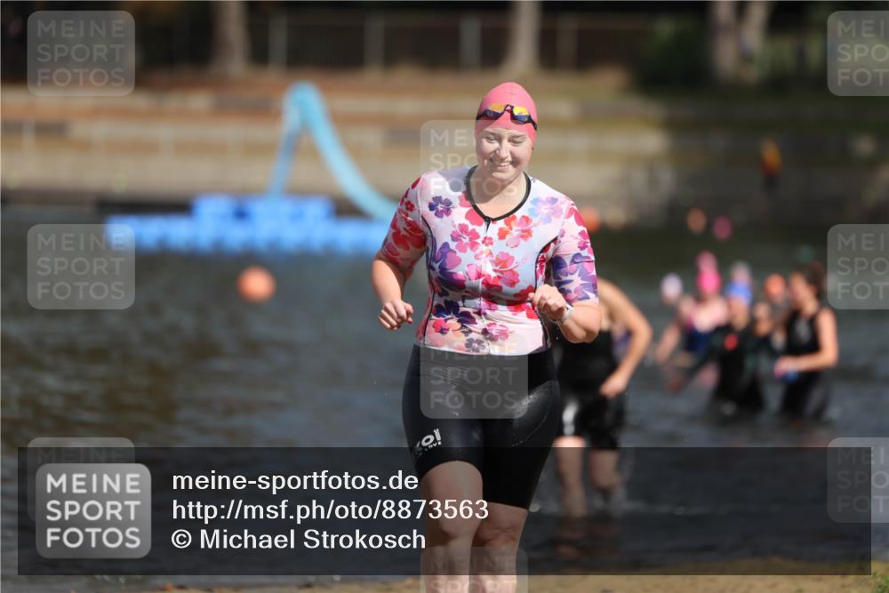14.09.2025 - Stadtparktriathlon Michael Strokosch http://msf.ph/oto/8873563 14.09.2025 12:14:28 Schwimmen 1279, 1316 meine-sportfotos.de