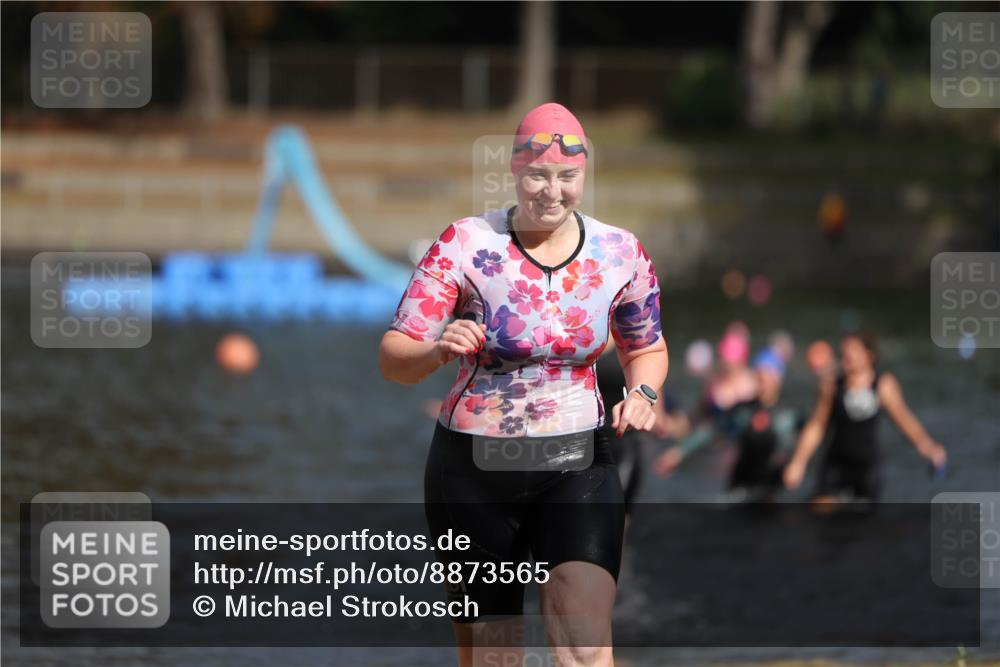 14.09.2025 - Stadtparktriathlon Michael Strokosch http://msf.ph/oto/8873565 14.09.2025 12:14:28 Schwimmen 1279, 1316 meine-sportfotos.de