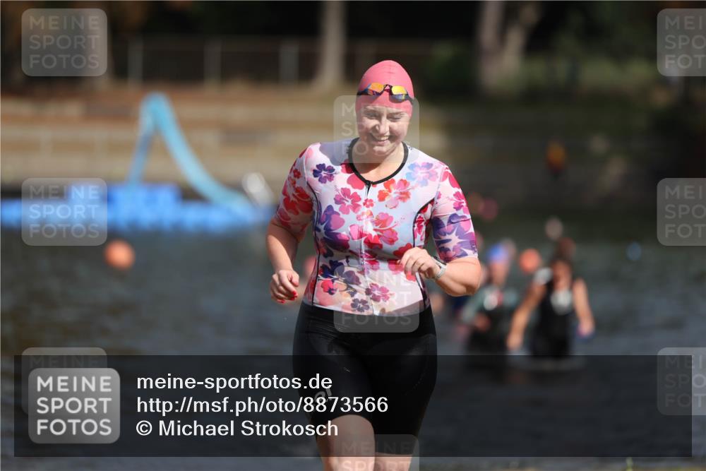 14.09.2025 - Stadtparktriathlon Michael Strokosch http://msf.ph/oto/8873566 14.09.2025 12:14:29 Schwimmen 1279, 1316 meine-sportfotos.de