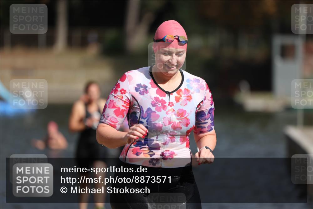 14.09.2025 - Stadtparktriathlon Michael Strokosch http://msf.ph/oto/8873571 14.09.2025 12:14:30 Schwimmen 1279, 1316 meine-sportfotos.de