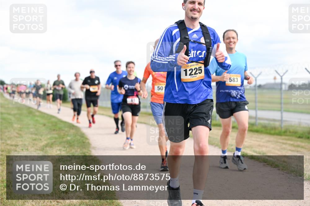 14.09.2025 - Airport Race Dr. Thomas Lammeyer http://msf.ph/oto/8873575 14.09.2025 12:18:18 Laufen 50, 50, 1225, 583 meine-sportfotos.de