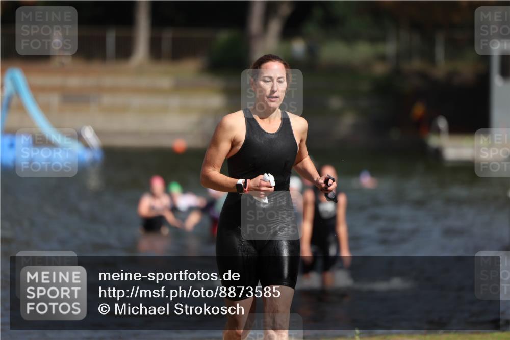14.09.2025 - Stadtparktriathlon Michael Strokosch http://msf.ph/oto/8873585 14.09.2025 12:14:33 Schwimmen 1279, 1316 meine-sportfotos.de