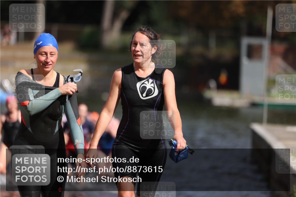 14.09.2025 - Stadtparktriathlon Michael Strokosch http://msf.ph/oto/8873615 14.09.2025 12:14:44 Schwimmen 1268, 1272, 1299, 1307, 1315 meine-sportfotos.de