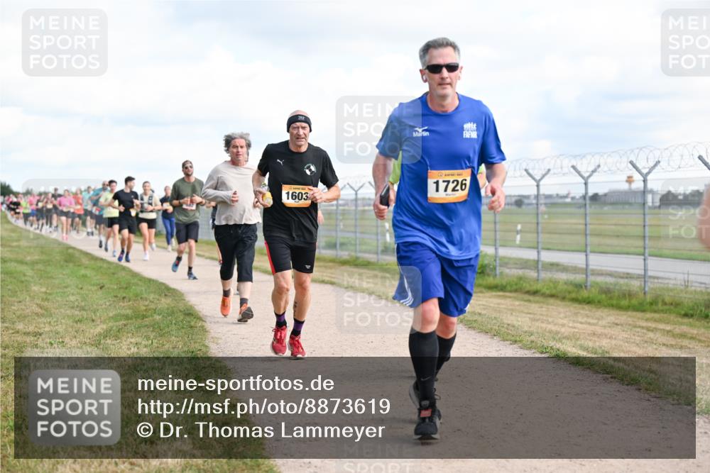 14.09.2025 - Airport Race Dr. Thomas Lammeyer http://msf.ph/oto/8873619 14.09.2025 12:18:21 Laufen 1603, 1726 meine-sportfotos.de