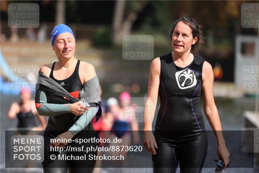 14.09.2025 - Stadtparktriathlon Michael Strokosch http://msf.ph/oto/8873620 14.09.2025 12:14:45 Schwimmen 1268, 1272, 1299, 1307, 1315 meine-sportfotos.de