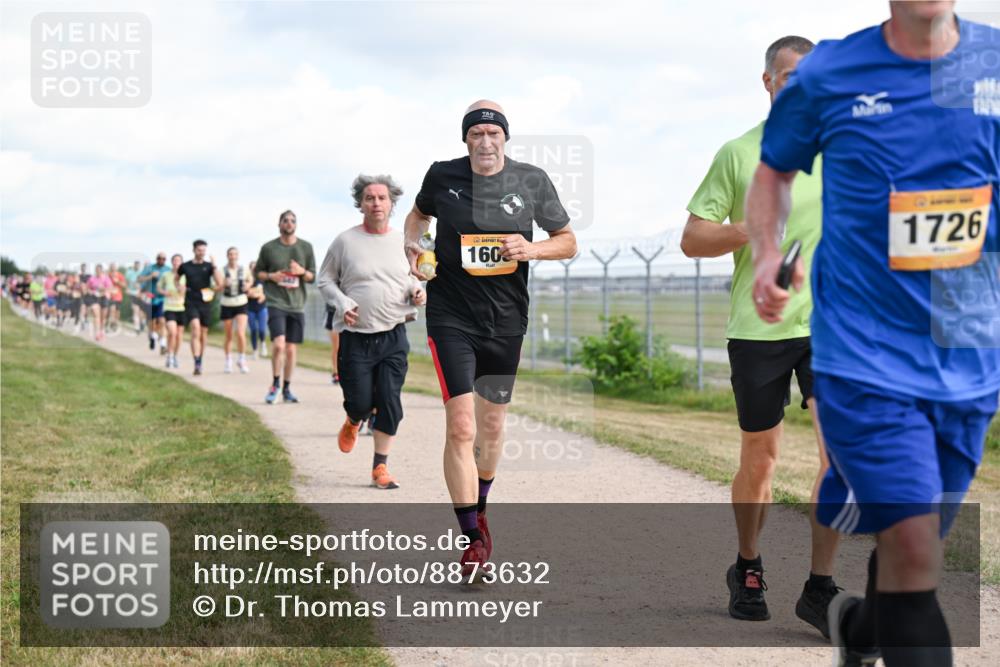 14.09.2025 - Airport Race Dr. Thomas Lammeyer http://msf.ph/oto/8873632 14.09.2025 12:18:21 Laufen 160, 1726 meine-sportfotos.de