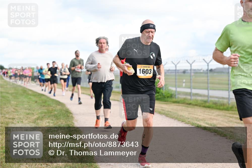 14.09.2025 - Airport Race Dr. Thomas Lammeyer http://msf.ph/oto/8873643 14.09.2025 12:18:22 Laufen 1603 meine-sportfotos.de
