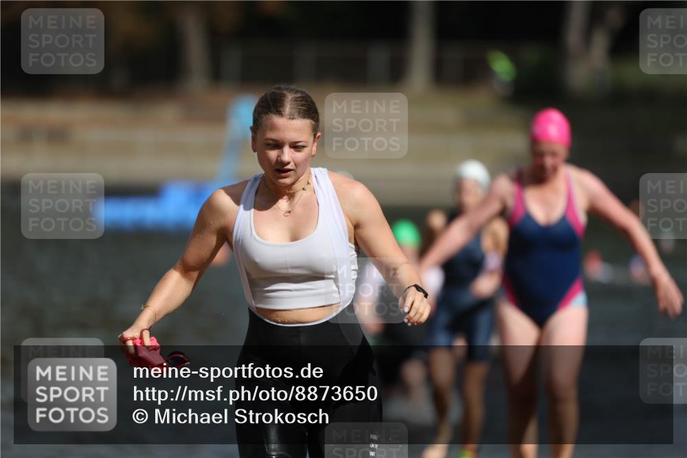 14.09.2025 - Stadtparktriathlon Michael Strokosch http://msf.ph/oto/8873650 14.09.2025 12:14:54 Schwimmen 1254, 1268, 1273, 1299, 1303, 1308, 1315 meine-sportfotos.de