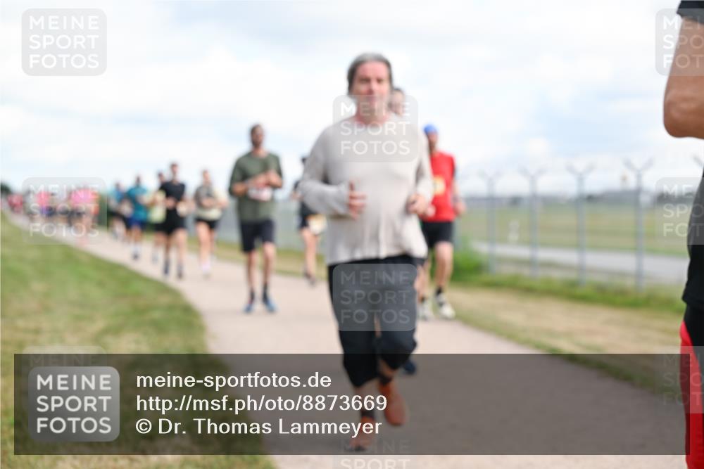 14.09.2025 - Airport Race Dr. Thomas Lammeyer http://msf.ph/oto/8873669 14.09.2025 12:18:23 Laufen  meine-sportfotos.de