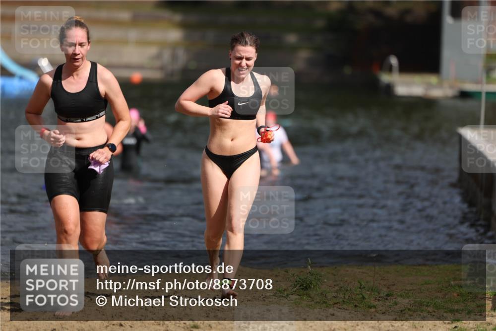 14.09.2025 - Stadtparktriathlon Michael Strokosch http://msf.ph/oto/8873708 14.09.2025 12:15:13 Schwimmen 1232, 1295 meine-sportfotos.de