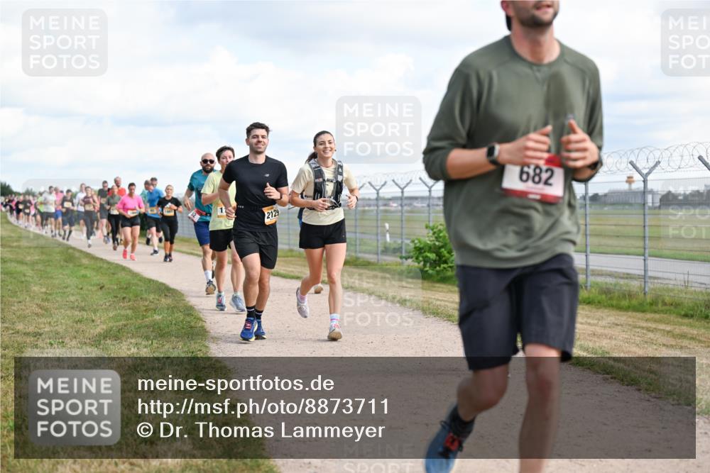 14.09.2025 - Airport Race Dr. Thomas Lammeyer http://msf.ph/oto/8873711 14.09.2025 12:18:26 Laufen 2129, 682 meine-sportfotos.de