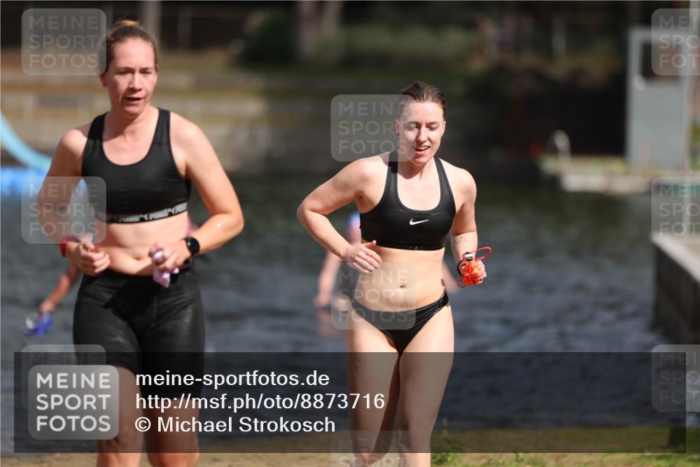 14.09.2025 - Stadtparktriathlon Michael Strokosch http://msf.ph/oto/8873716 14.09.2025 12:15:14 Schwimmen 1232, 1295 meine-sportfotos.de
