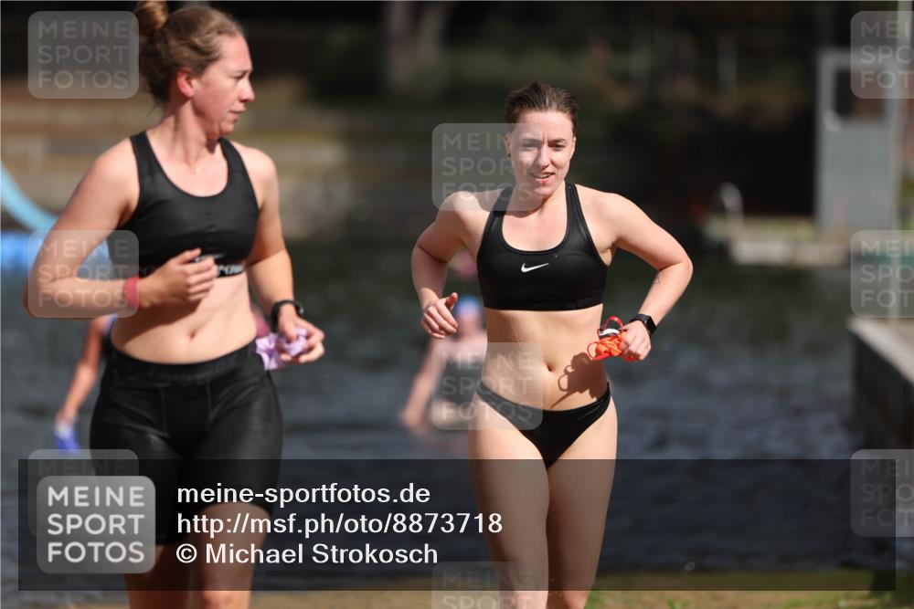 14.09.2025 - Stadtparktriathlon Michael Strokosch http://msf.ph/oto/8873718 14.09.2025 12:15:15 Schwimmen 1232, 1295 meine-sportfotos.de
