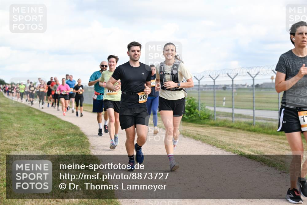 14.09.2025 - Airport Race Dr. Thomas Lammeyer http://msf.ph/oto/8873727 14.09.2025 12:18:27 Laufen 2129, 13, 1 meine-sportfotos.de