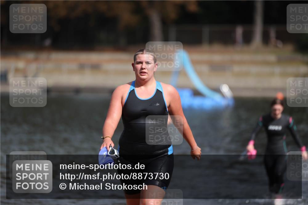 14.09.2025 - Stadtparktriathlon Michael Strokosch http://msf.ph/oto/8873730 14.09.2025 12:15:25 Schwimmen 1228, 1241, 1278, 1285 meine-sportfotos.de