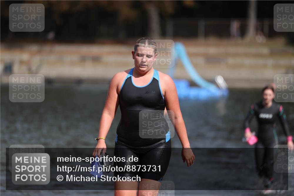 14.09.2025 - Stadtparktriathlon Michael Strokosch http://msf.ph/oto/8873731 14.09.2025 12:15:25 Schwimmen 1228, 1241, 1278, 1285 meine-sportfotos.de
