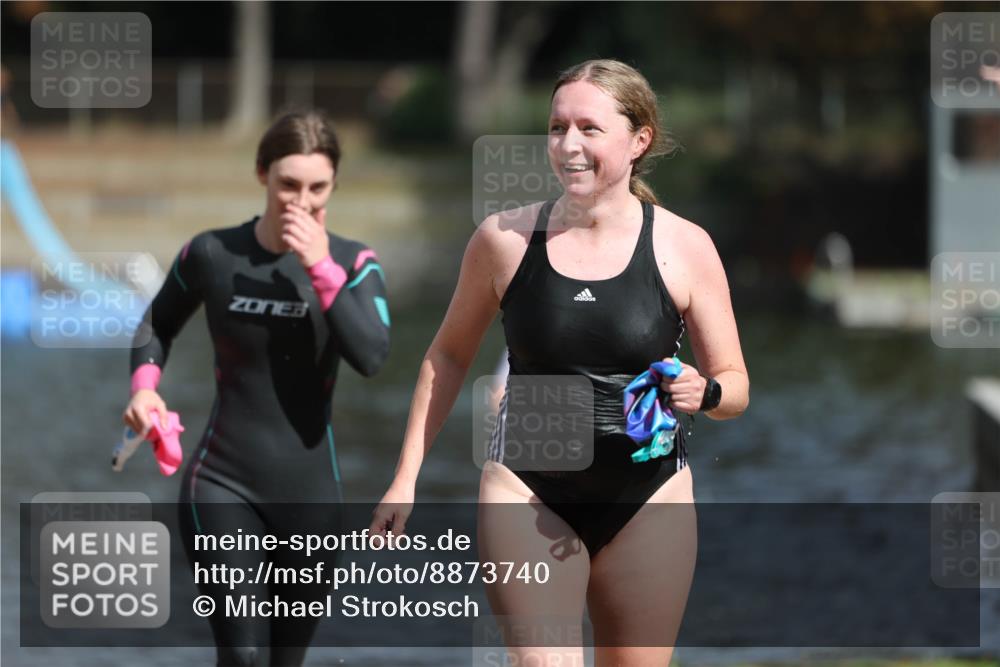 14.09.2025 - Stadtparktriathlon Michael Strokosch http://msf.ph/oto/8873740 14.09.2025 12:15:30 Schwimmen 1228, 1241, 1278, 1285 meine-sportfotos.de