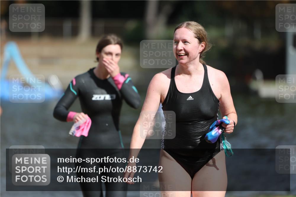 14.09.2025 - Stadtparktriathlon Michael Strokosch http://msf.ph/oto/8873742 14.09.2025 12:15:30 Schwimmen 1228, 1241, 1278, 1285 meine-sportfotos.de