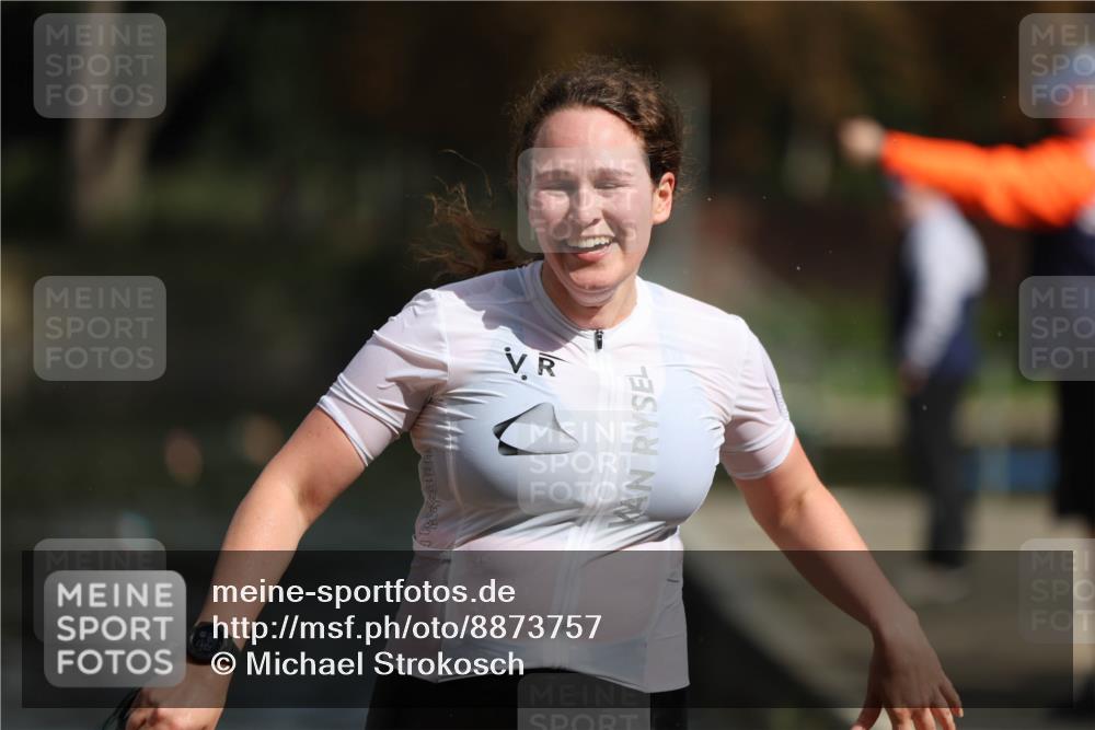 14.09.2025 - Stadtparktriathlon Michael Strokosch http://msf.ph/oto/8873757 14.09.2025 12:15:36 Schwimmen 1278 meine-sportfotos.de