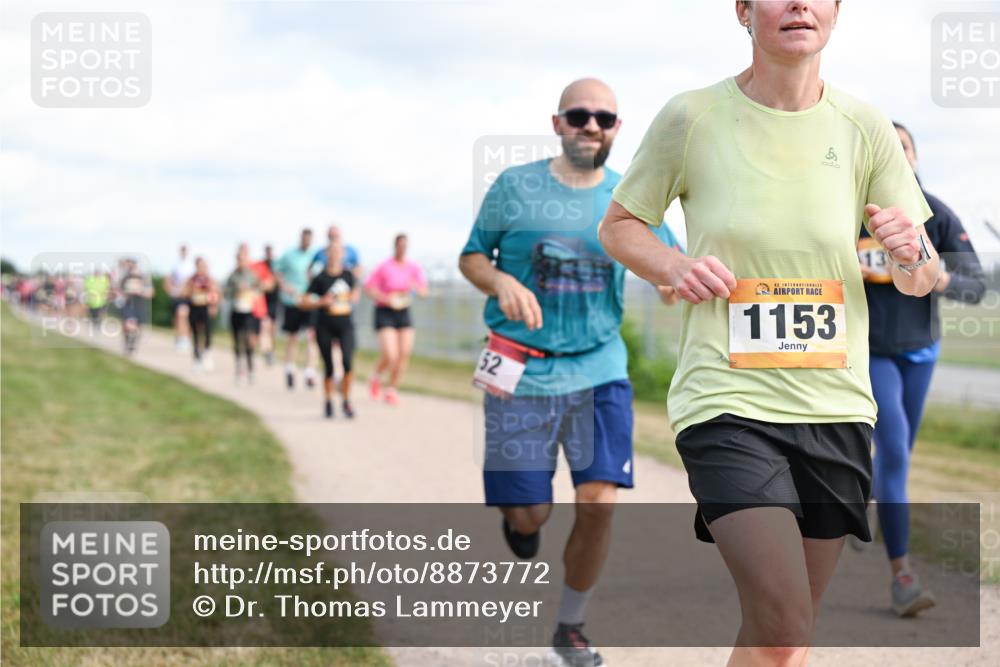 14.09.2025 - Airport Race Dr. Thomas Lammeyer http://msf.ph/oto/8873772 14.09.2025 12:18:30 Laufen 52, 42, 1153 meine-sportfotos.de