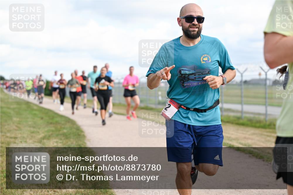 14.09.2025 - Airport Race Dr. Thomas Lammeyer http://msf.ph/oto/8873780 14.09.2025 12:18:30 Laufen 2, 2021, 707 meine-sportfotos.de