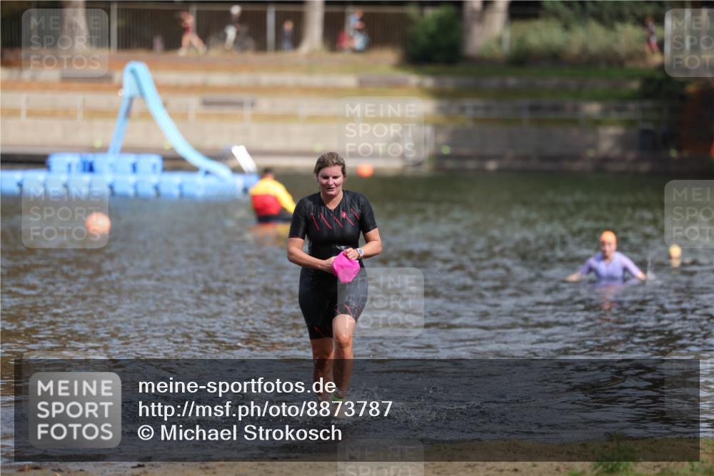 14.09.2025 - Stadtparktriathlon Michael Strokosch http://msf.ph/oto/8873787 14.09.2025 12:16:50 Schwimmen 1246 meine-sportfotos.de