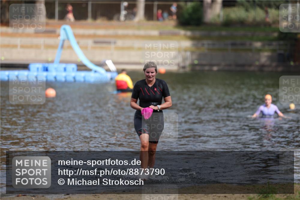 14.09.2025 - Stadtparktriathlon Michael Strokosch http://msf.ph/oto/8873790 14.09.2025 12:16:50 Schwimmen 1246 meine-sportfotos.de