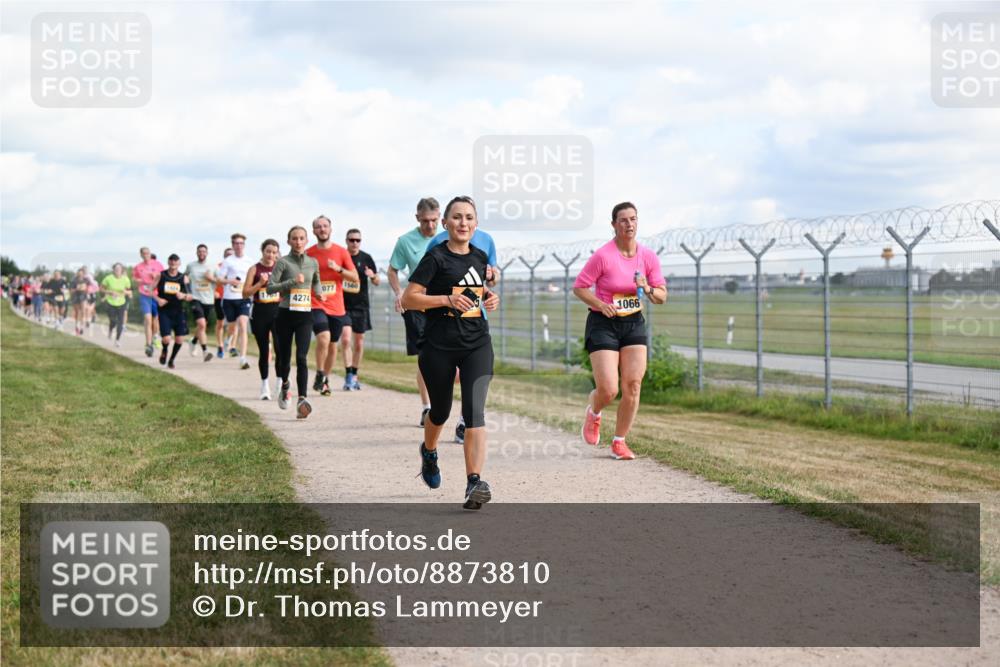 14.09.2025 - Airport Race Dr. Thomas Lammeyer http://msf.ph/oto/8873810 14.09.2025 12:18:32 Laufen 1560, 077, 4274, 1066 meine-sportfotos.de