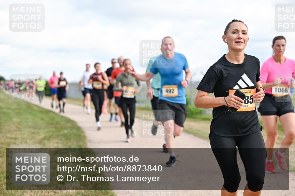 14.09.2025 - Airport Race Dr. Thomas Lammeyer http://msf.ph/oto/8873840 14.09.2025 12:18:34 Laufen 492, 85, 1066 meine-sportfotos.de
