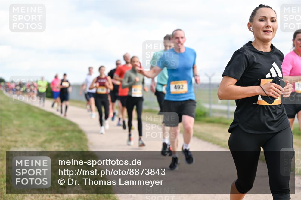 14.09.2025 - Airport Race Dr. Thomas Lammeyer http://msf.ph/oto/8873843 14.09.2025 12:18:34 Laufen 492, 10 meine-sportfotos.de