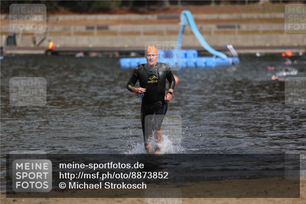 14.09.2025 - Stadtparktriathlon Michael Strokosch http://msf.ph/oto/8873852 14.09.2025 12:28:16 Schwimmen 1383 meine-sportfotos.de
